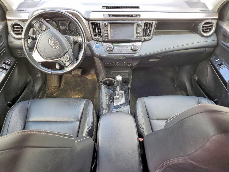 Photo 8 from auction – 2018 TOYOTA RAV4 with VIN JTMDJREV9JD233439