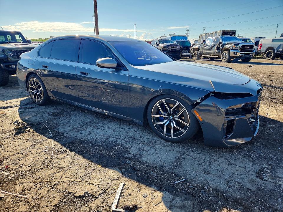 صورة رقم 4 من المزاد - 2023 BMW 760 مع VIN WBA33EJ04PCL98688