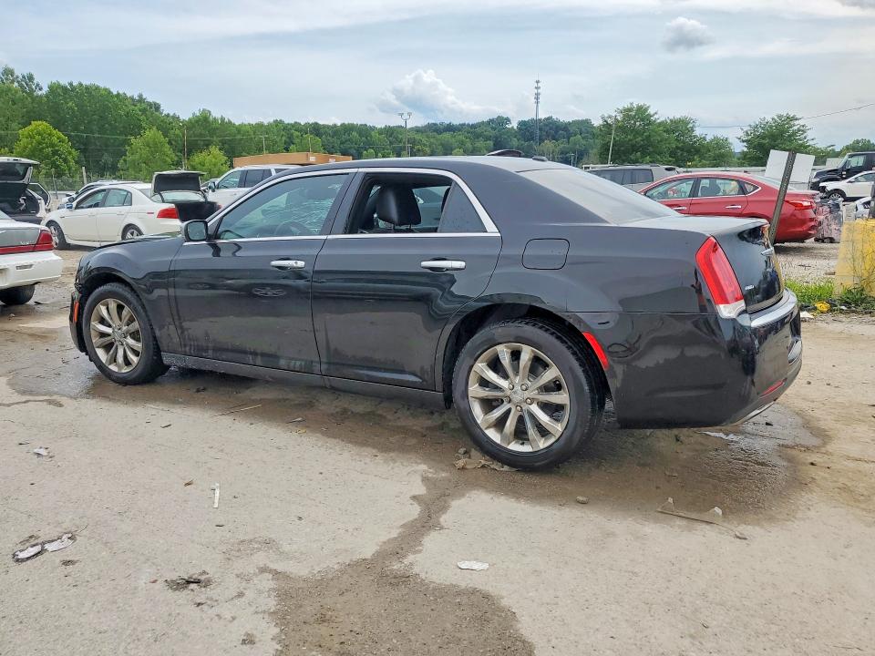 Photo 2 from auction – 2015 CHRYSLER 300C with VIN 2C3CCASG7FH773142