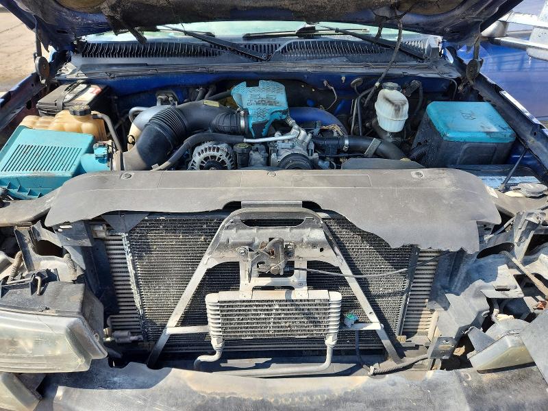 Photo 11 from auction – 2004 CHEVROLET SILVERADO with VIN 1GCHK291X4E156902