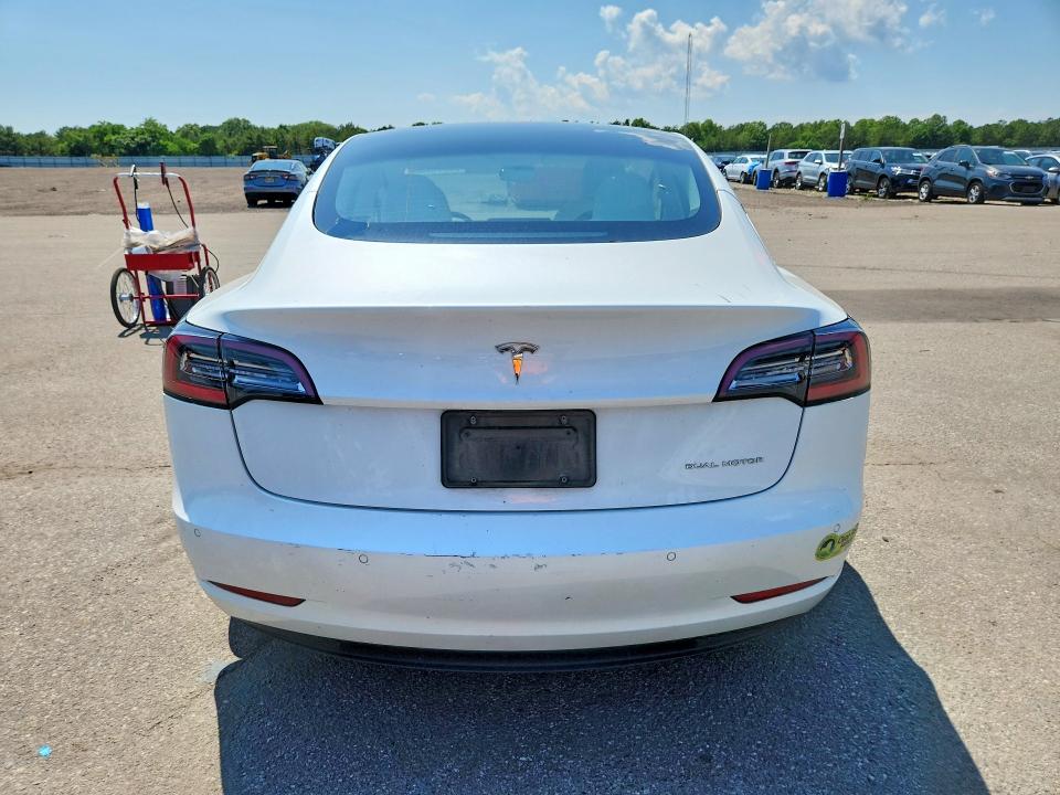 Photo 6 from auction – 2022 TESLA MODEL 3 with VIN 5YJ3E1EB2NF176975