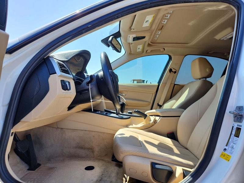 Photo 7 from auction – 2016 BMW 320 with VIN WBA8E1G50GNU10433