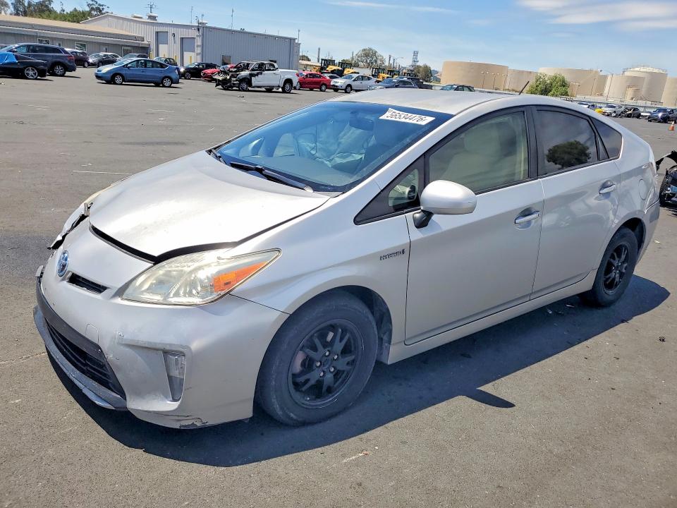 TOYOTA PRIUS 2015 with VIN JTDKN3DU8F1983974 - Photo from auction