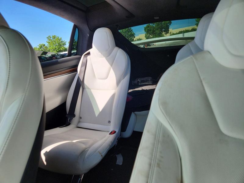 Photo 10 from auction – 2022 TESLA MODEL X with VIN 7SAXCBE59NF356223