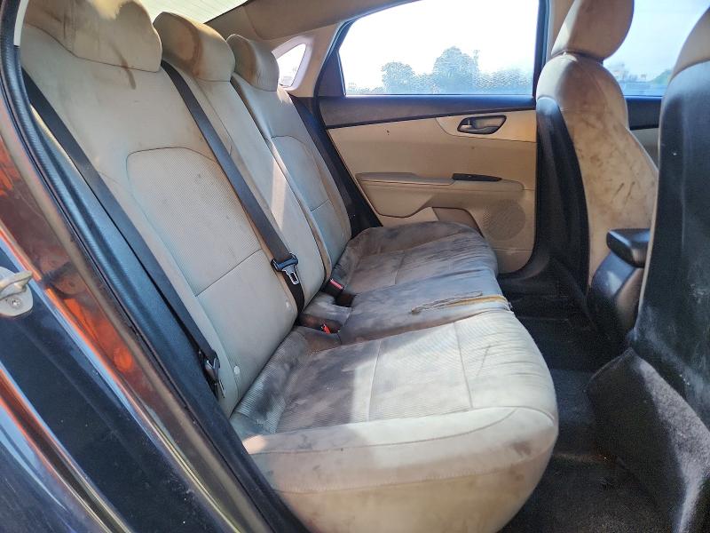 Photo 10 from auction – 2019 KIA FORTE with VIN 3KPF24AD1KE015405