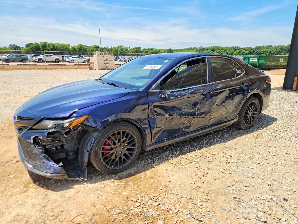 Photo 1 from auction – 2022 TOYOTA CAMRY with VIN 4T1G11AK6NU656054