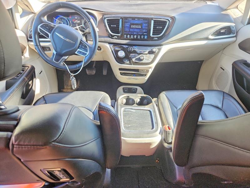 Photo 8 from auction – 2017 CHRYSLER PACIFICA with VIN 2C4RC1EG8HR533404