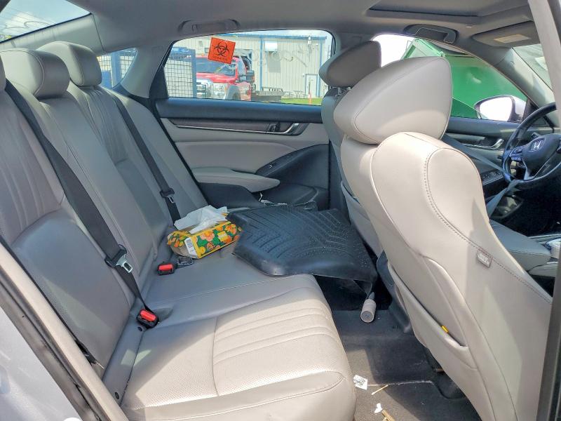 Photo 10 from auction – 2018 HONDA ACCORD with VIN 1HGCV1F97JA069436