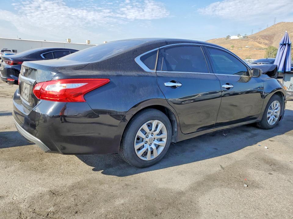 Photo 3 from auction – 2016 NISSAN ALTIMA with VIN 1N4AL3AP4GC236724