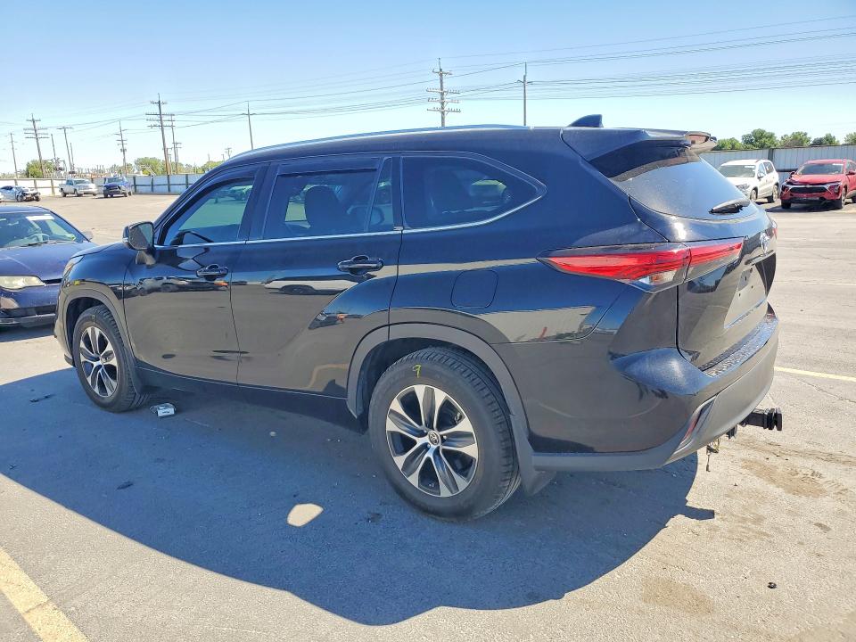Photo 2 from auction – 2021 TOYOTA HIGHLANDER with VIN 5TDHBRCH5MS067358