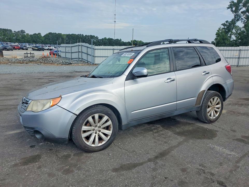 SUBARU FORESTER 2013 with VIN JF2SHADC5DH428389 - Photo from auction