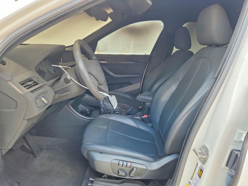 Photo 7 from auction – 2018 BMW X1 with VIN WBXHU7C33J5L06123