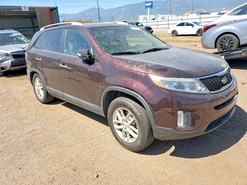 Photo 4 from auction – 2014 KIA SORENTO with VIN 5XYKT3A65EG508017
