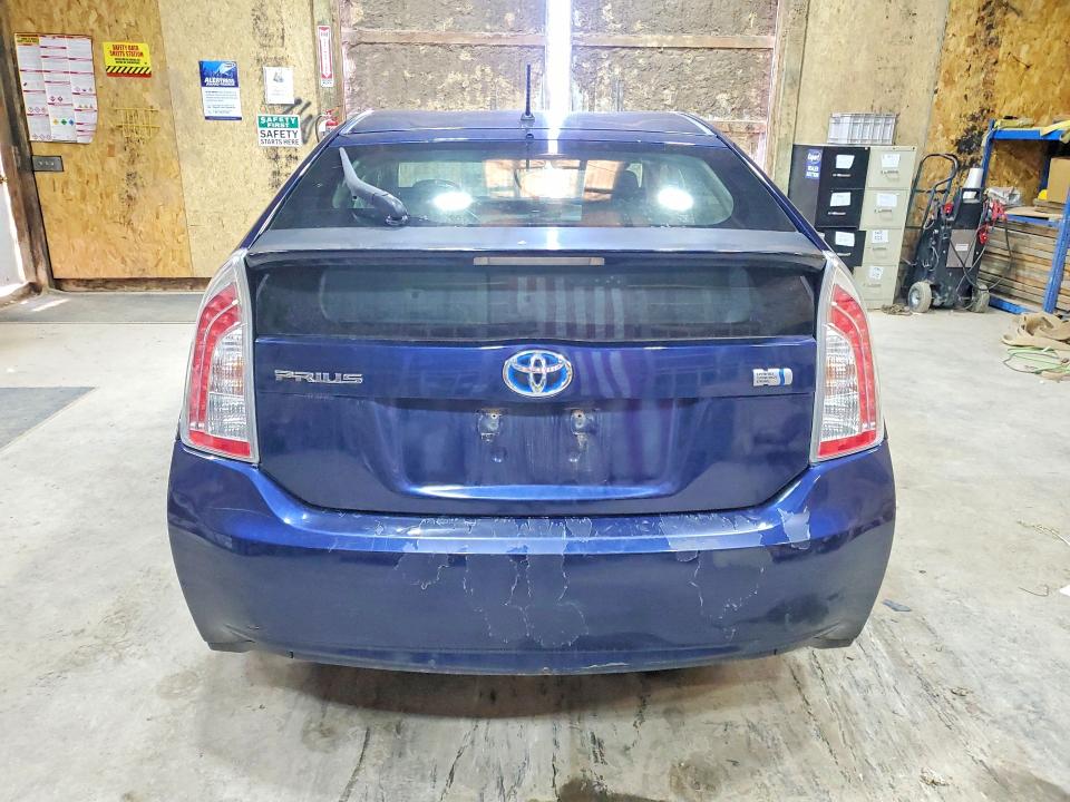 Photo 6 from auction – 2013 TOYOTA PRIUS with VIN JTDKN3DU4D1682888