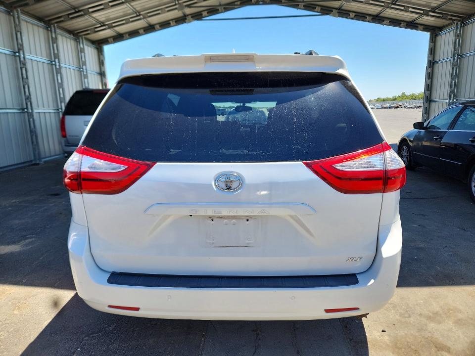 Photo 6 from auction – 2018 TOYOTA SIENNA with VIN 5TDYZ3DC0JS932776