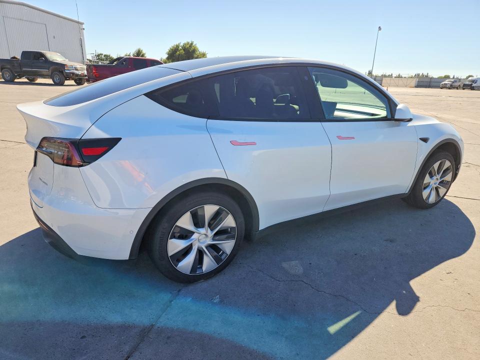 Photo 3 from auction – 2020 TESLA MODEL Y with VIN 5YJYGDEEXLF009403