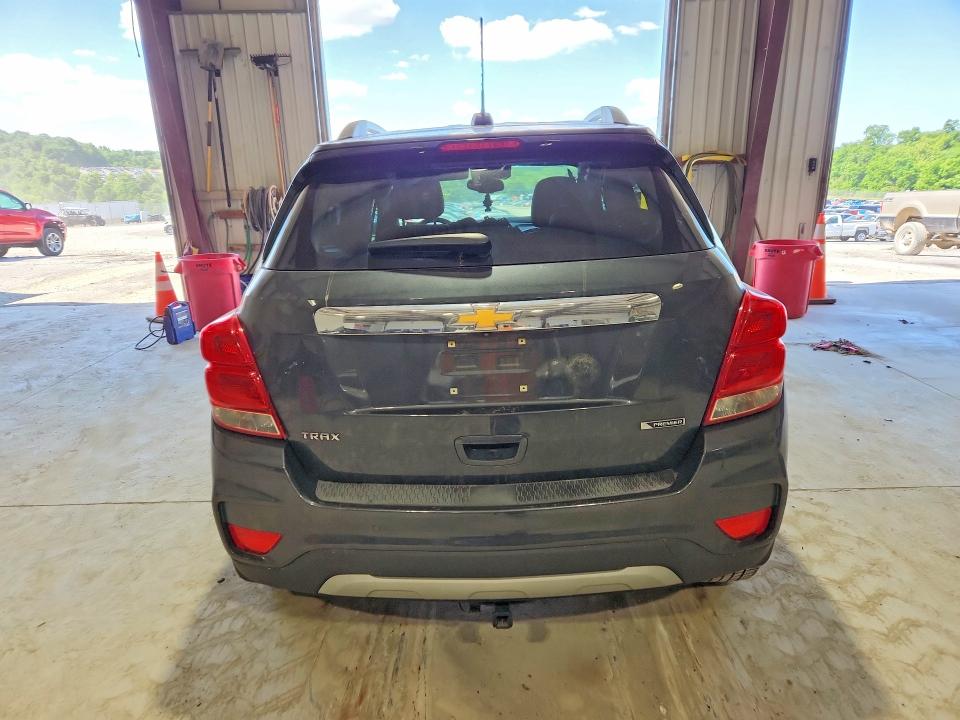 Photo 6 from auction – 2018 CHEVROLET TRAX with VIN 3GNCJMSB9JL213458