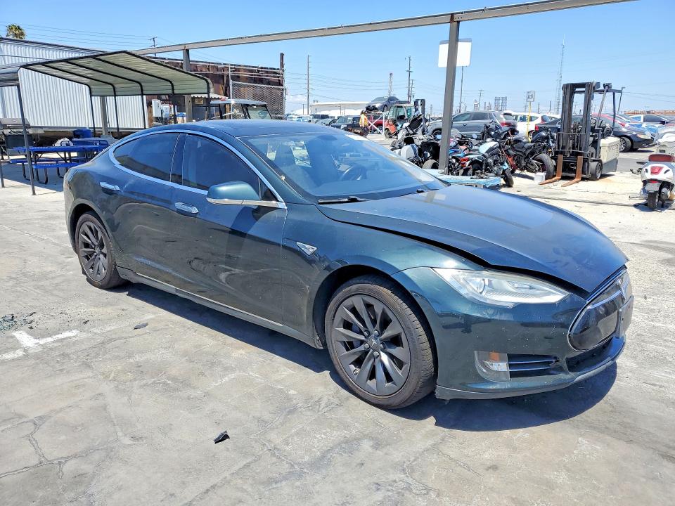 Photo 4 from auction – 2013 TESLA MODEL S with VIN 5YJSA1CP2DFP08231
