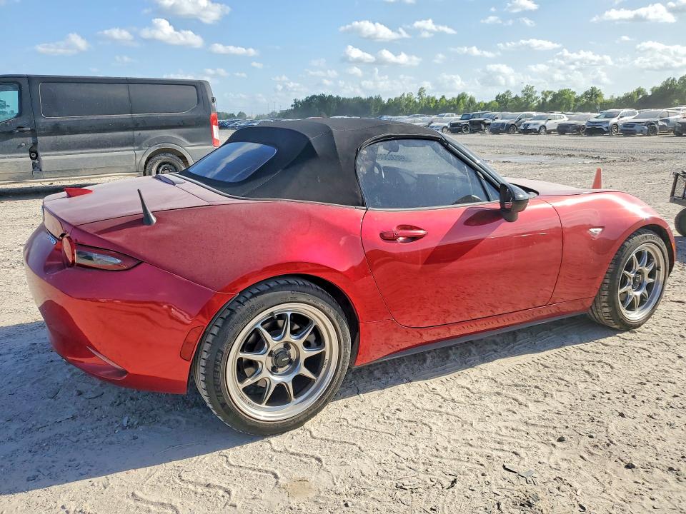 Photo 3 from auction – 2021 MAZDA MX-5 MIATA with VIN JM1NDAB7XM0460489