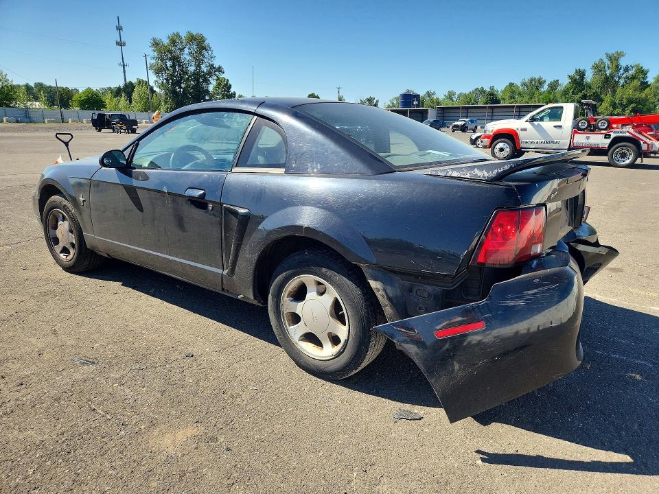 Photo 2 from auction – 2000 FORD MUSTANG with VIN 1FAFP4047YF123843