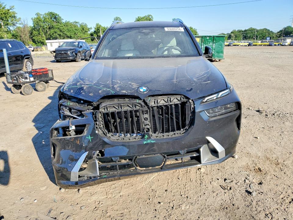 Photo 5 from auction – 2025 BMW X7 with VIN 5UX23EM06S9X68120
