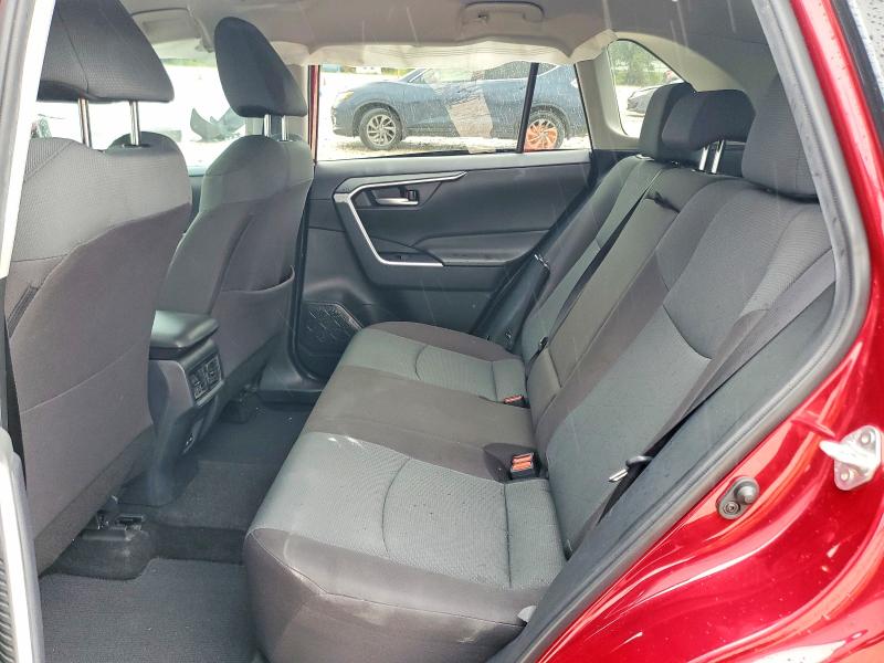 Photo 11 from auction – 2024 TOYOTA RAV4 with VIN 2T3W1RFV4RW353803