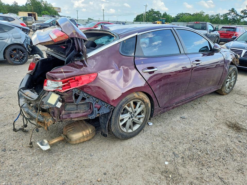Photo 3 from auction – 2019 KIA OPTIMA with VIN 5XXGT4L34KG289730