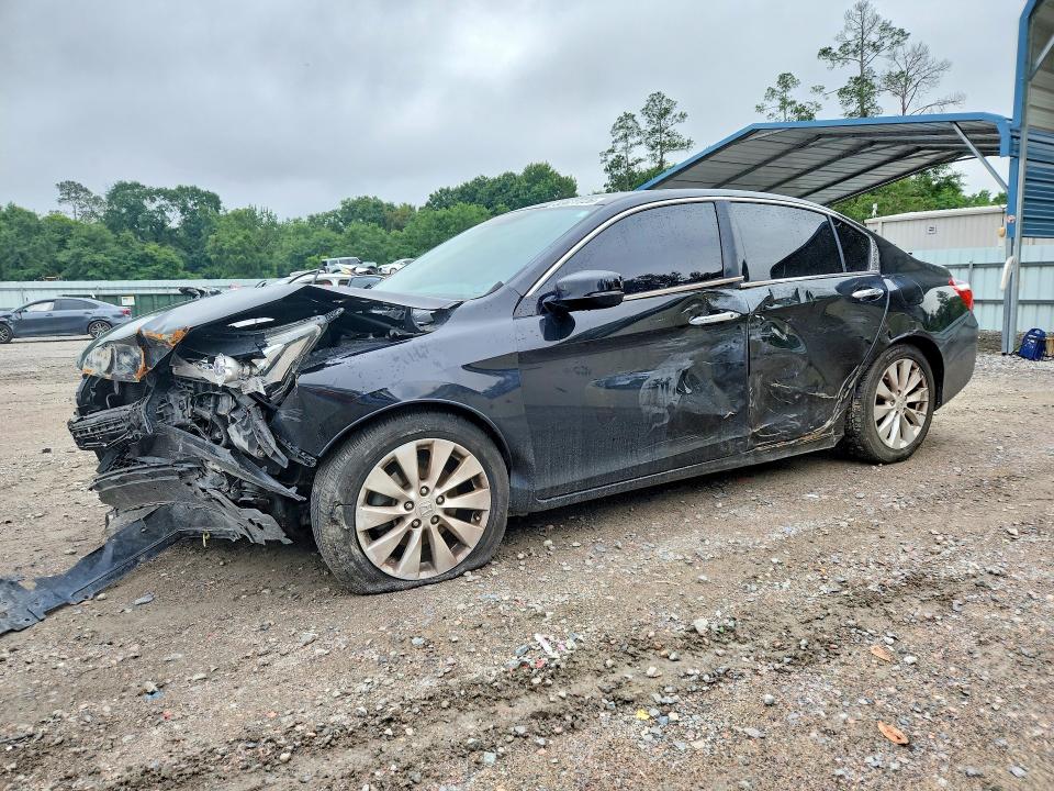 HONDA ACCORD 2015 with VIN 1HGCR3F88FA028795 - Photo from auction