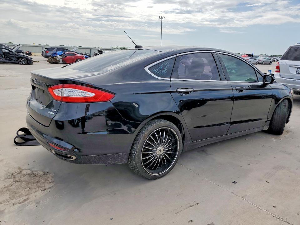 Photo 3 from auction – 2016 FORD FUSION with VIN 3FA6P0H97GR198228