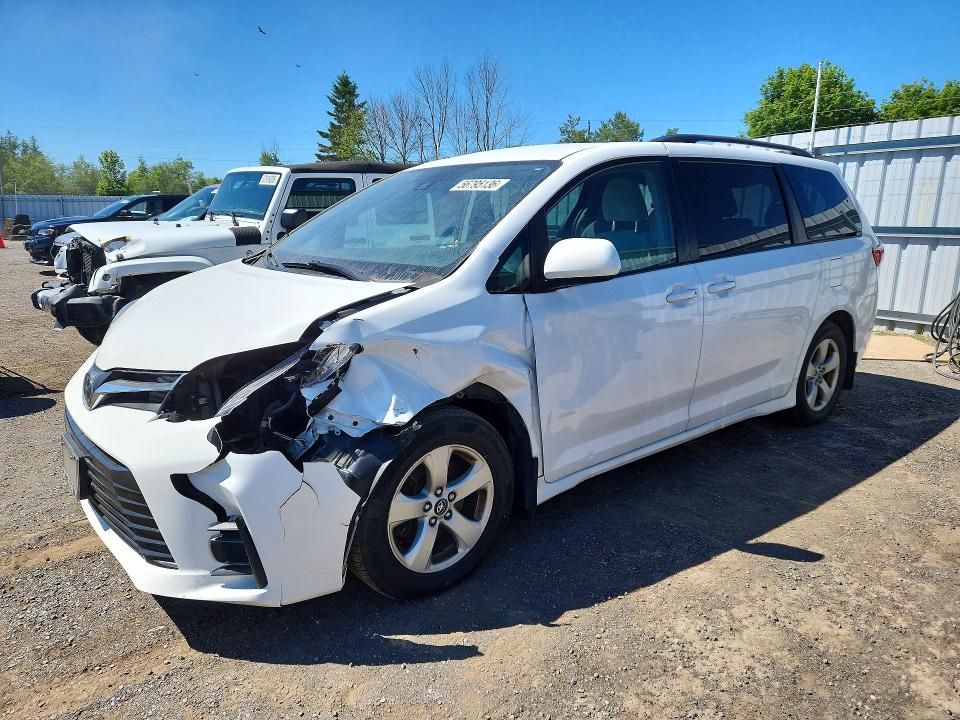 Photo 1 from auction – 2018 TOYOTA SIENNA with VIN 5TDKZ3DCXJS963457