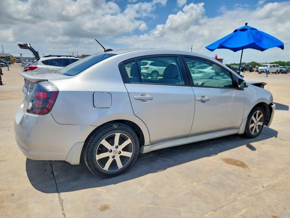 Photo 3 from auction – 2012 NISSAN SENTRA with VIN 3N1AB6AP1CL689120