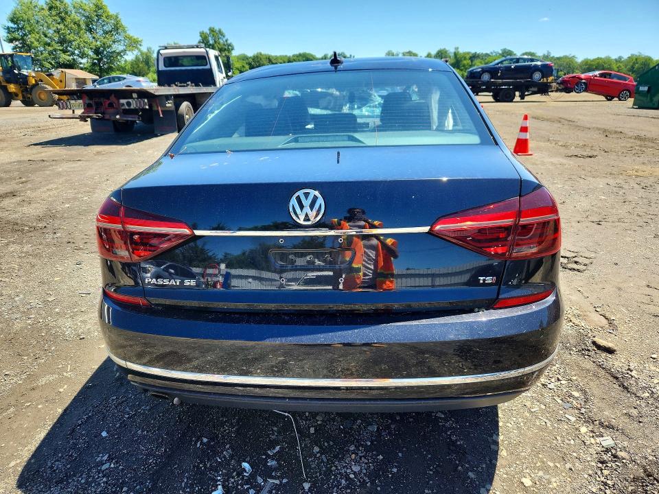 Photo 6 from auction – 2017 VOLKSWAGEN PASSAT with VIN 1VWGT7A39HC012937