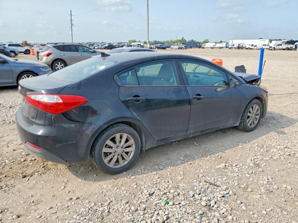 Photo 3 from auction – 2015 KIA FORTE with VIN KNAFX4A69F5414497