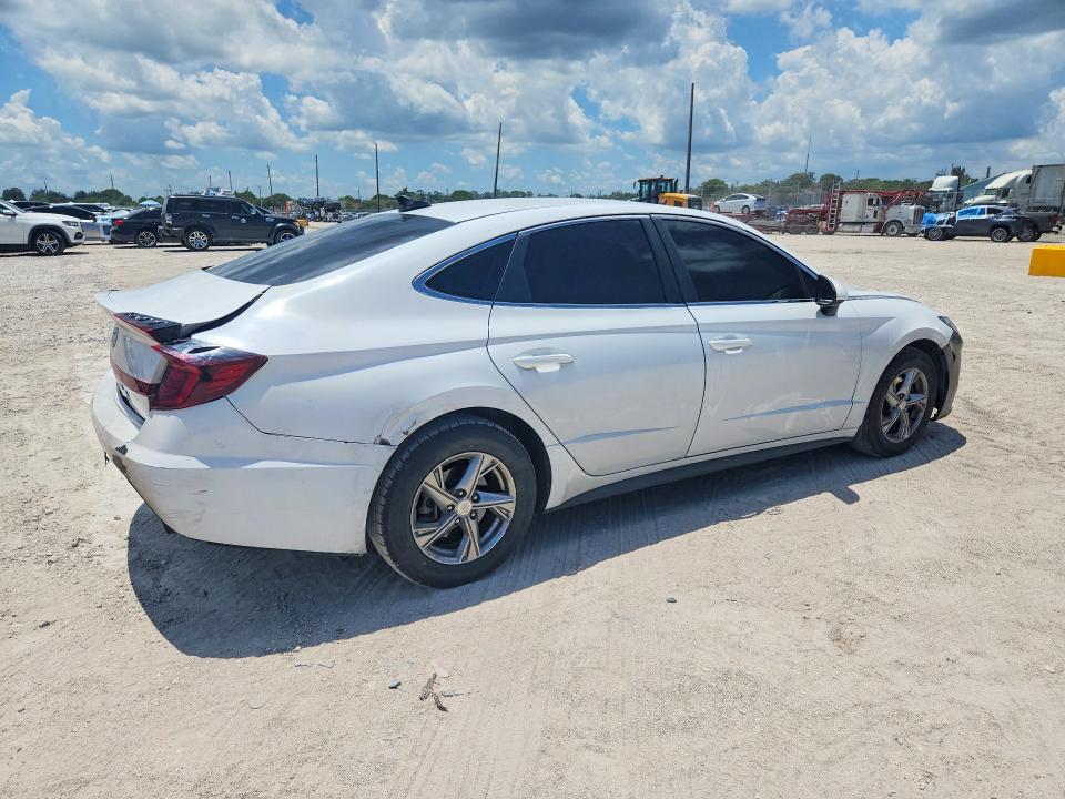Photo 3 from auction – 2020 HYUNDAI SONATA with VIN 5NPEG4JA2LH056741