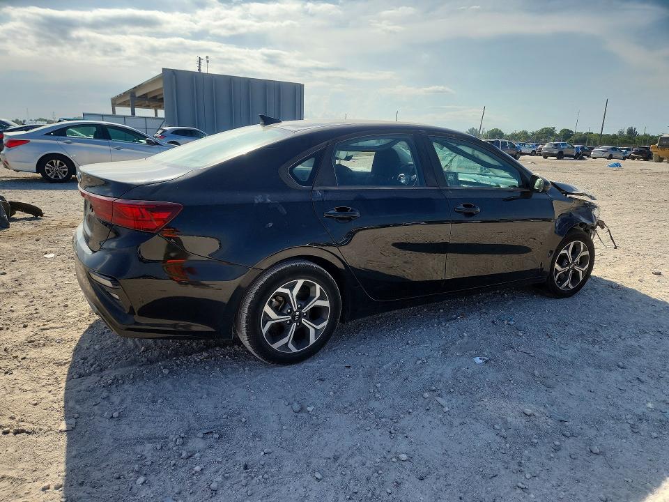 Photo 3 from auction – 2020 KIA FORTE with VIN 3KPF24AD0LE205746