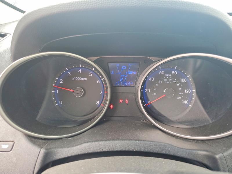 Photo 9 from auction – 2011 HYUNDAI TUCSON with VIN KM8JUCAC6BU291095