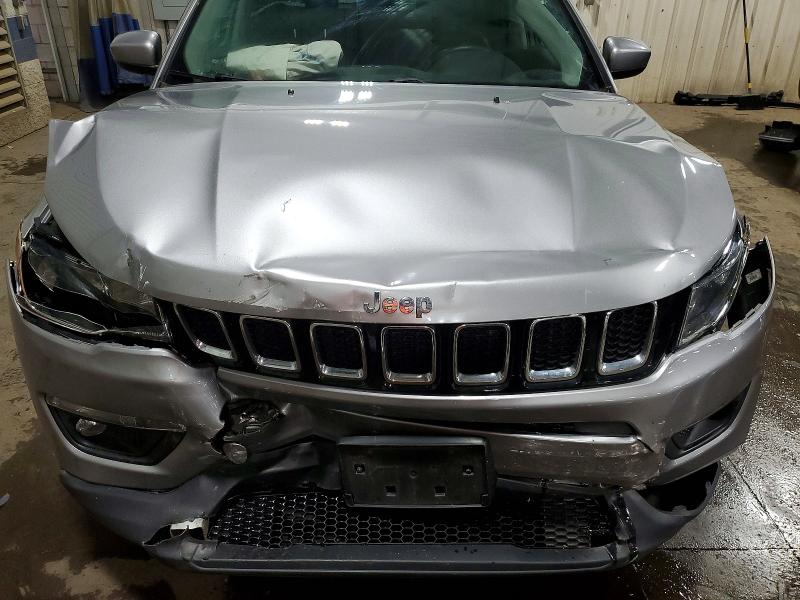 Photo 11 from auction – 2018 JEEP COMPASS with VIN 3C4NJDBB0JT160862