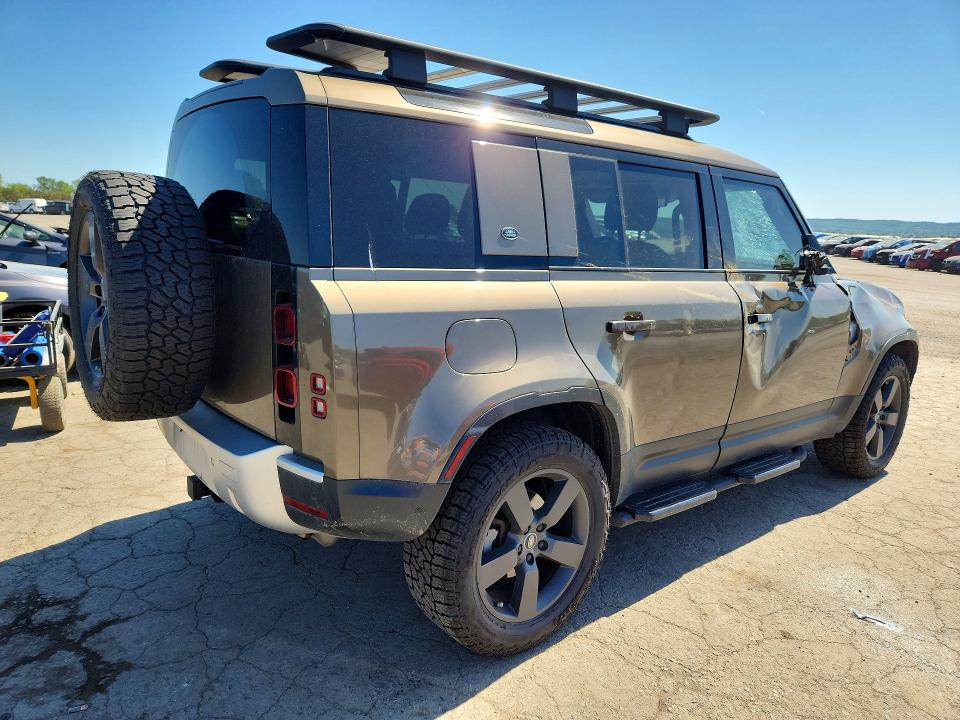 Photo 3 from auction – 2024 LAND ROVER DEFENDER with VIN SALEJ7EX3R2284574