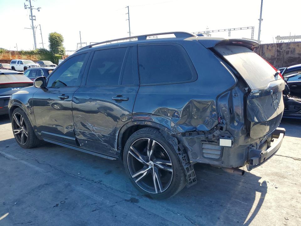 Photo 2 from auction – 2017 VOLVO XC90 with VIN YV4A22PK71178959