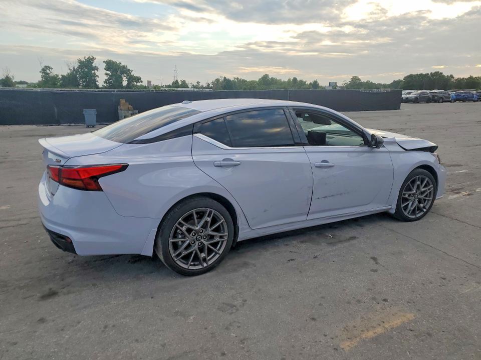 Photo 3 from auction – 2024 NISSAN ALTIMA with VIN 1N4AL4CV1RN415327