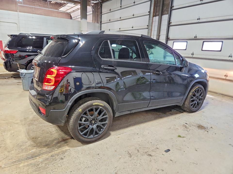 Photo 3 from auction – 2022 CHEVROLET TRAX with VIN KL7CJPSM5NB534770