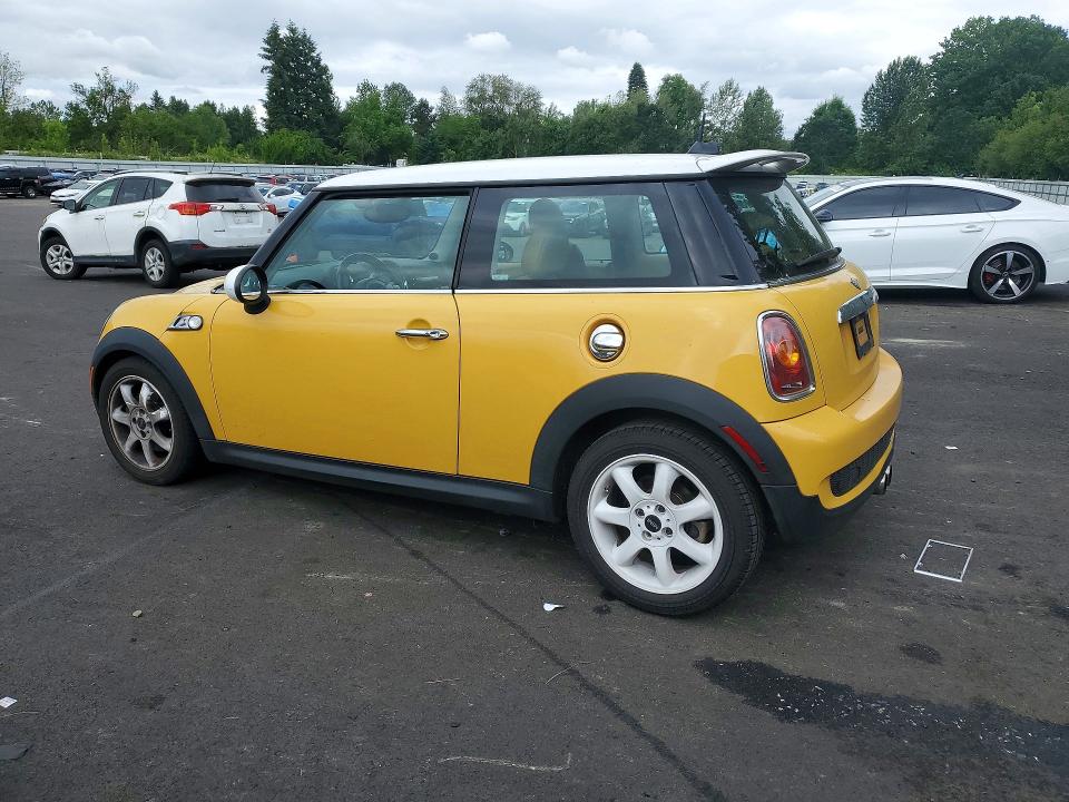 Photo 2 from auction – 2008 MINI COOPER with VIN WMWMF73538TV36299