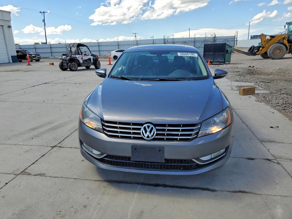 Photo 5 from auction – 2012 VOLKSWAGEN PASSAT with VIN 1VWCM7A31CC063109