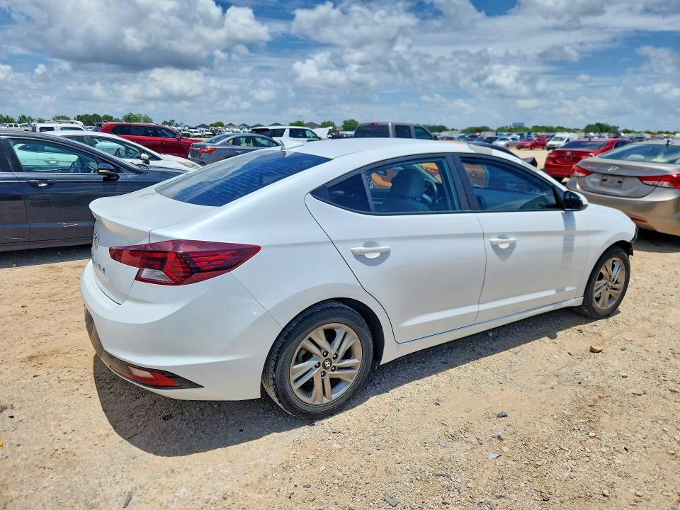 Снимка 3 от търг – 2019 HYUNDAI ELANTRA с VIN 5NPD84LF9KH421612
