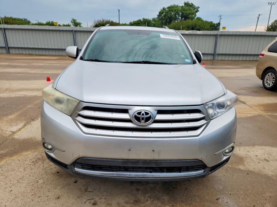 Photo 5 from auction – 2012 TOYOTA HIGHLANDER with VIN 5TDZK3EH1CS070187