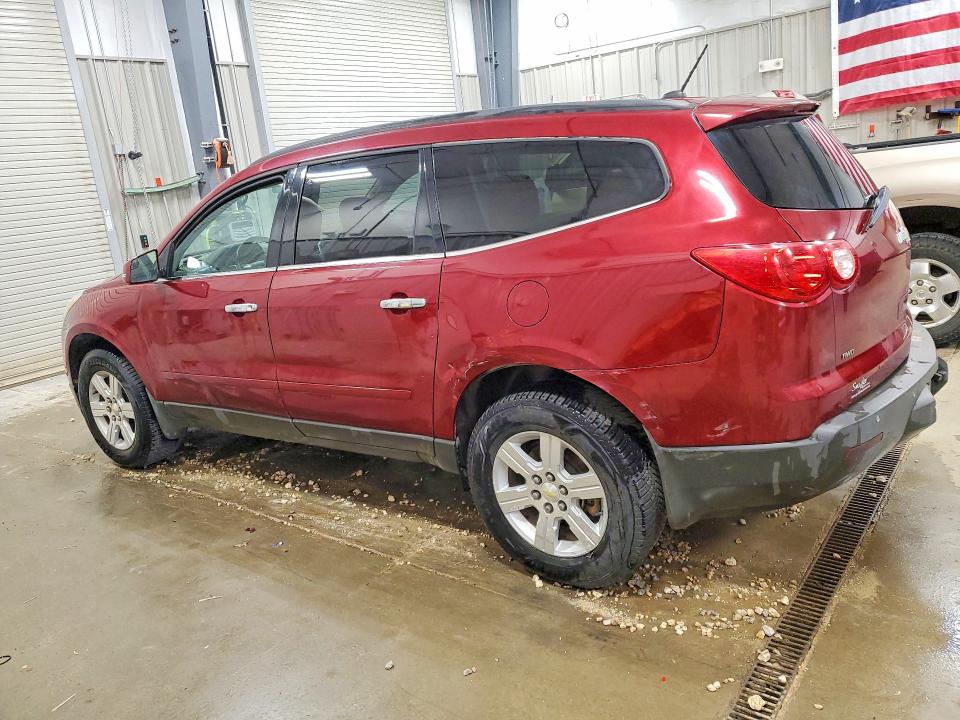 Photo 2 from auction – 2011 CHEVROLET TRAVERSE with VIN 1GNKVGED2BJ167334