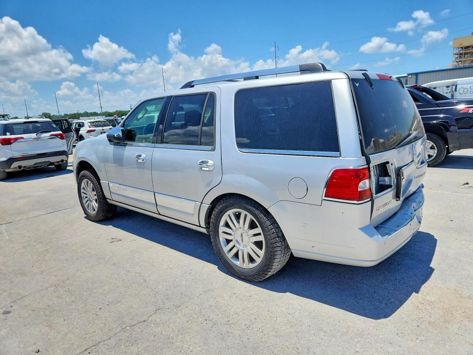 Photo 2 from auction – 2013 LINCOLN NAVIGATOR with VIN 5LMJJ2H51DEL06901