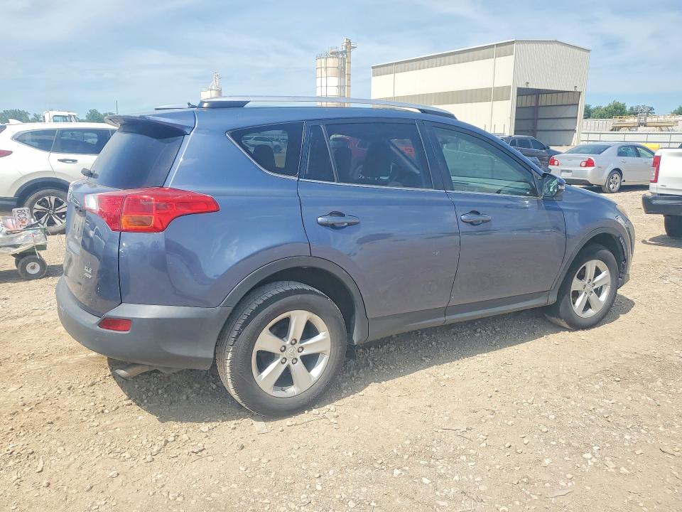 Photo 3 from auction – 2013 TOYOTA RAV4 with VIN JTMRFREV1D5001598