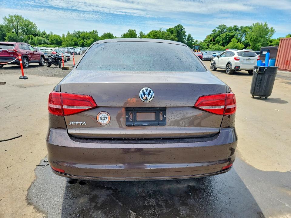 Photo 6 from auction – 2015 VOLKSWAGEN JETTA with VIN 3VW1K7AJ1FM336337