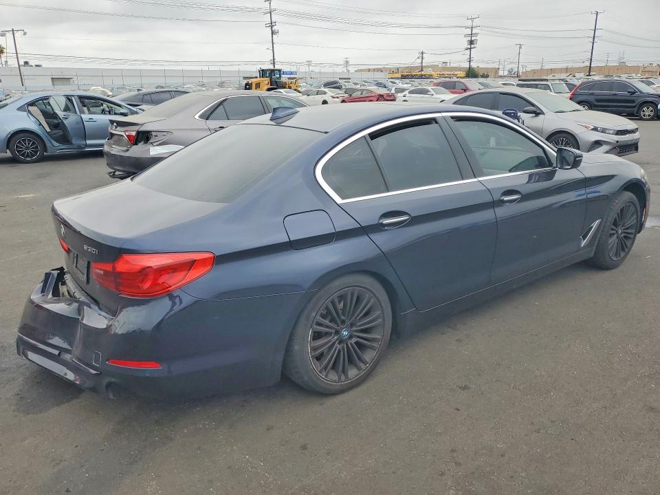 Photo 3 from auction – 2018 BMW 530 with VIN WBAJA5C53JG898265
